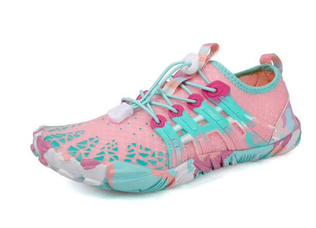 Hiking shoes for men and women